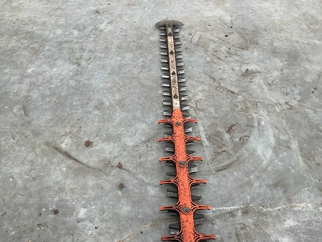 Stihl hs 82 r heggenschaar - afbeelding 5 van  5