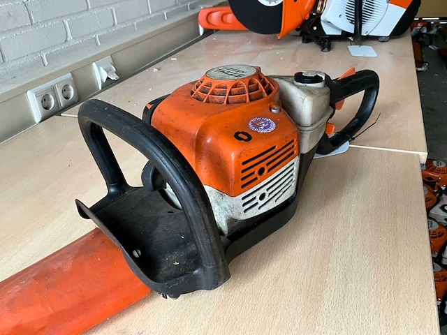 Stihl hs 82r heggenschaar - afbeelding 3 van  5