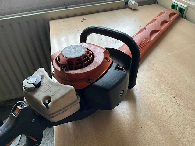Stihl hs 82r heggenschaar - afbeelding 4 van  5