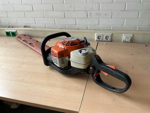 Stihl hs 82r heggenschaar - afbeelding 1 van  5