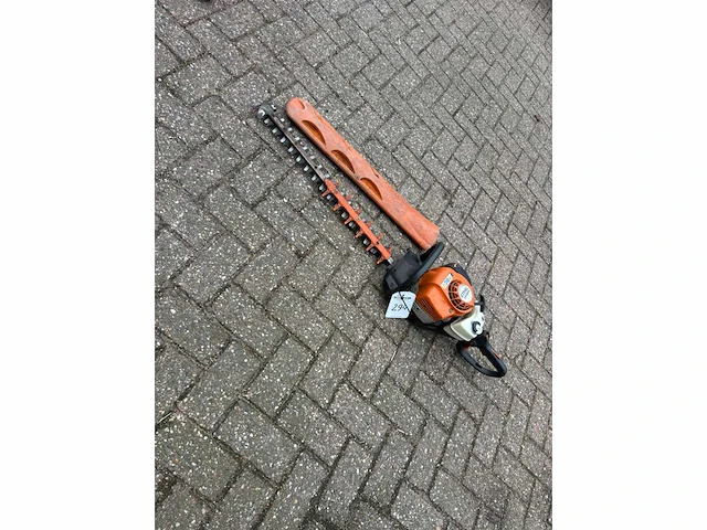 Stihl hs 82r heggenschaar - afbeelding 3 van  5