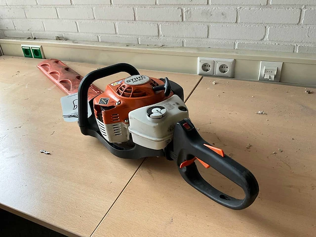 Stihl hs 82t heggenschaar - afbeelding 1 van  6