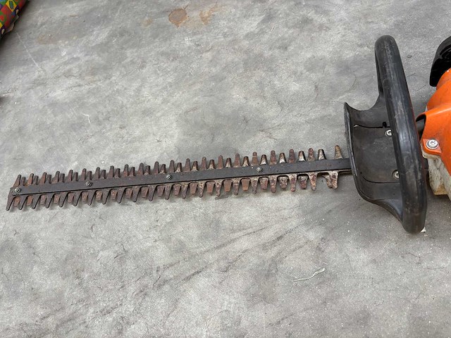Stihl hs45 heggenschaar - afbeelding 2 van  2