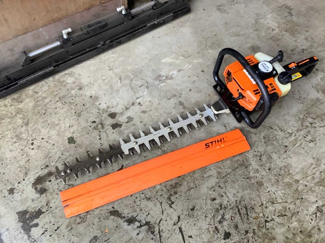 Stihl hs80 heggenschaar - afbeelding 1 van  1