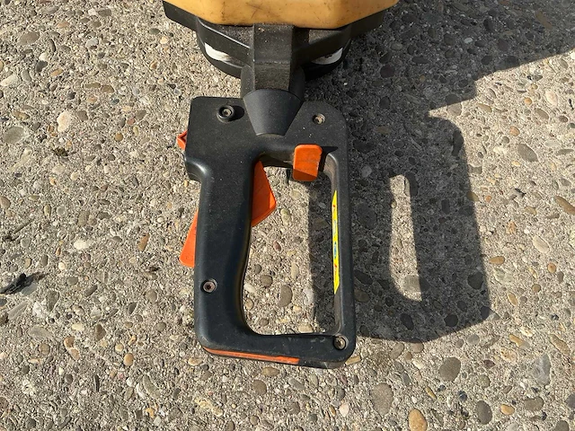 Stihl hs80 heggenschaar - afbeelding 4 van  6