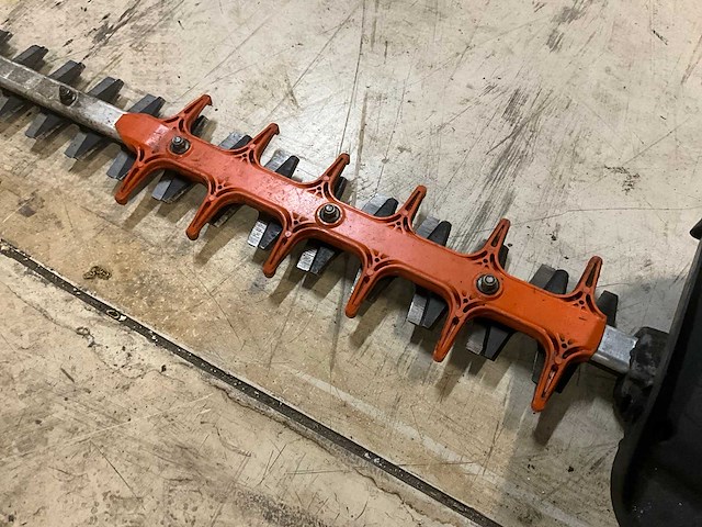 Stihl hs82r heggenschaar - afbeelding 4 van  4