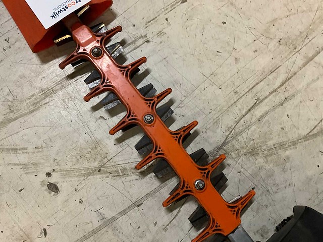 Stihl hs82r heggenschaar - afbeelding 4 van  4