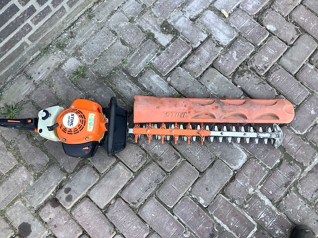 Stihl hs82t heggenschaar - afbeelding 2 van  4