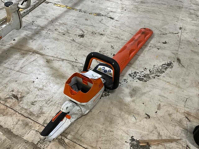 Stihl hsa100 heggenschaar - afbeelding 1 van  5