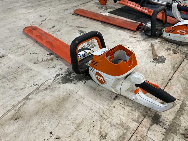 Stihl hsa100 heggenschaar - afbeelding 2 van  7