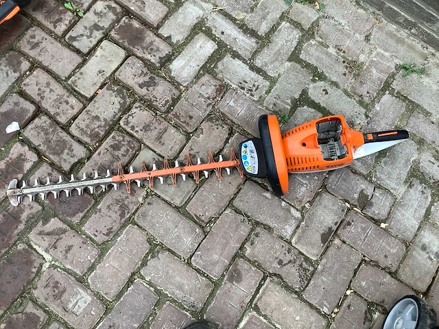 Stihl hsa86 heggenschaar - afbeelding 2 van  3