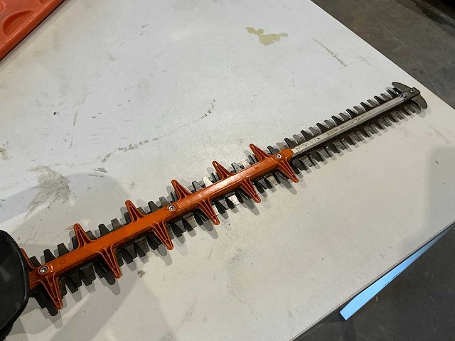 Stihl hsa86 heggenschaar - afbeelding 3 van  4
