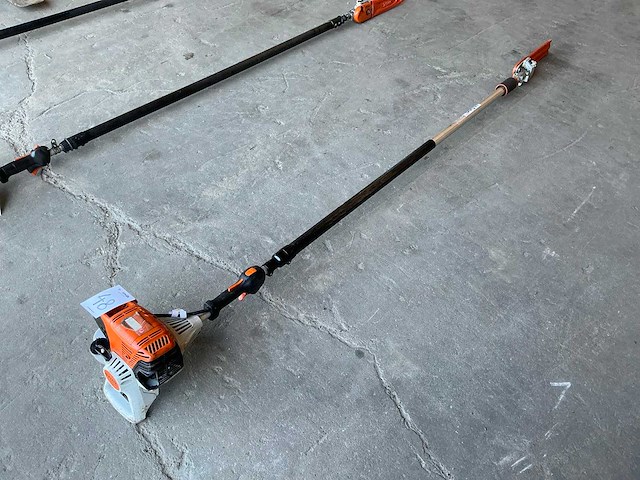 Stihl ht103 hoogsnoeier / stokzaag - afbeelding 1 van  7