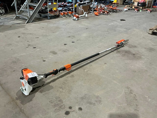Stihl ht103 hoogsnoeier / stokzaag - afbeelding 1 van  8