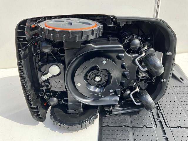 Stihl imow 3 robotmaaier - afbeelding 5 van  7