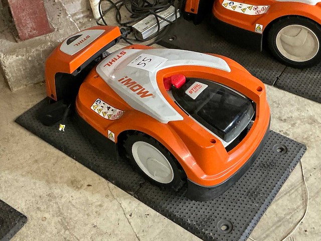 Stihl imow rmi422/2 robotmaaier (2x) - afbeelding 1 van  2
