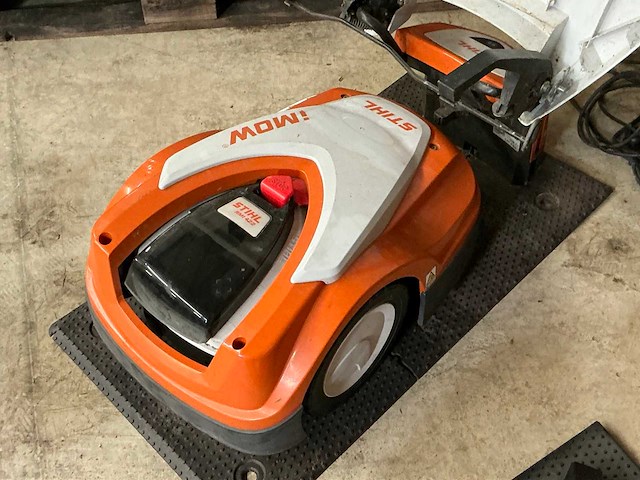 Stihl imow rmi422/2 robotmaaier - afbeelding 3 van  7