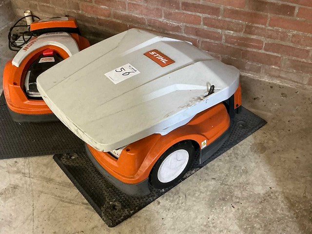 Stihl imow rmi422/p robotmaaier - afbeelding 2 van  5