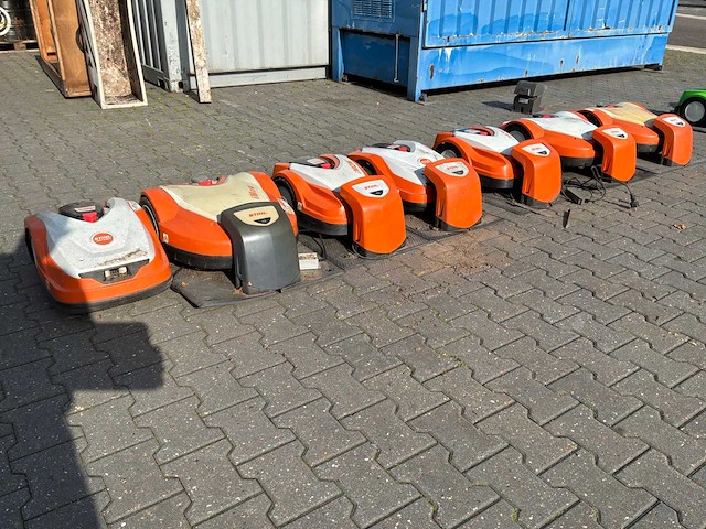 Stihl imow robotmaaier (7x) - afbeelding 1 van  9