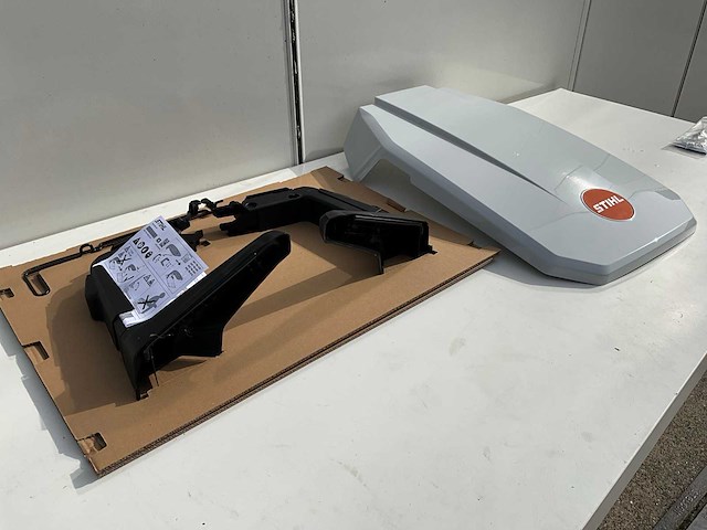 Stihl imow robotmaaier zonnebak - afbeelding 2 van  4