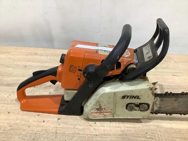 Stihl kettingzaag - afbeelding 6 van  8