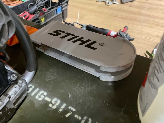 Stihl kettingzaag - afbeelding 8 van  8