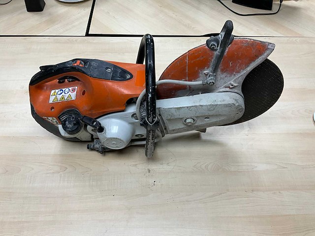 Stihl motorslijper - afbeelding 3 van  4