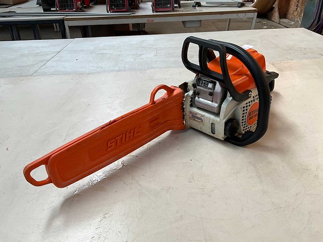 Stihl ms 180/c kettingzaag - afbeelding 1 van  6