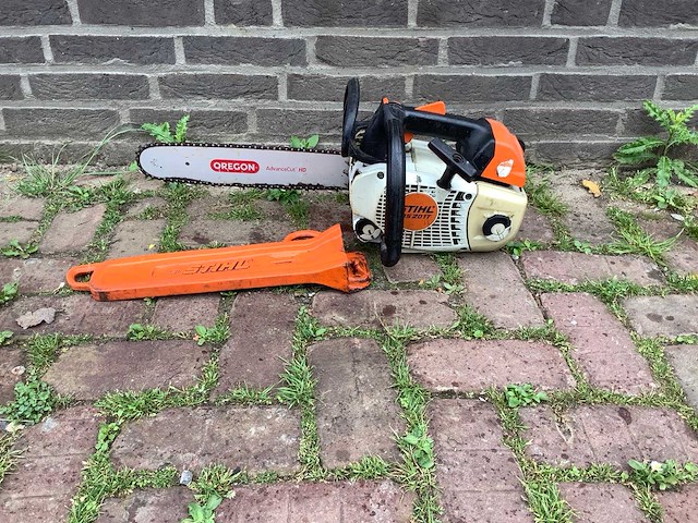 Stihl ms 201t tophendel kettingzaag - afbeelding 2 van  4