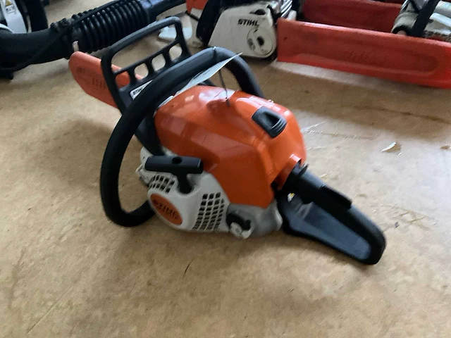 Stihl ms 211c kettingzaag - afbeelding 2 van  8