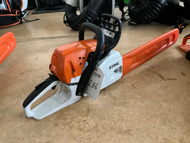 Stihl ms 252 kettingzaag - afbeelding 2 van  8