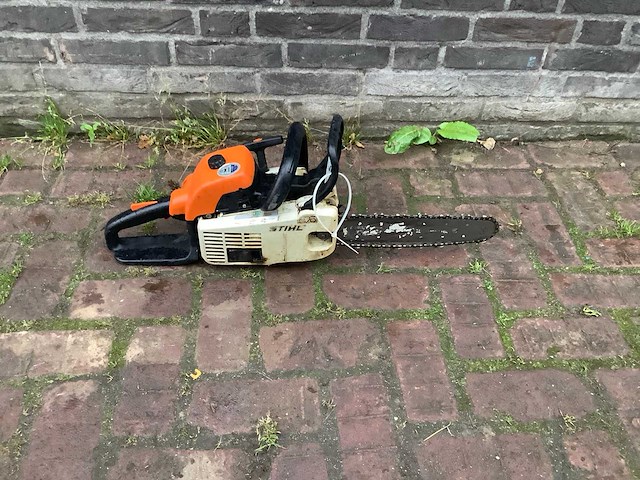 Stihl ms200 kettingzaag - afbeelding 3 van  3
