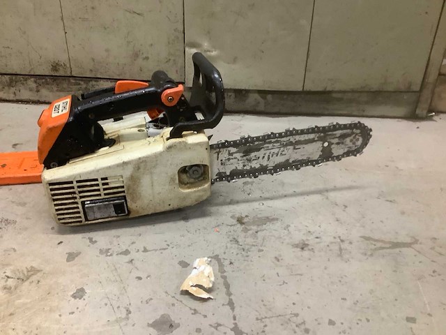 Stihl ms200 kettingzaag - afbeelding 3 van  4