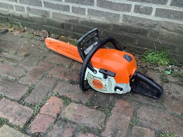 Stihl ms211 kettingzaag - afbeelding 1 van  3