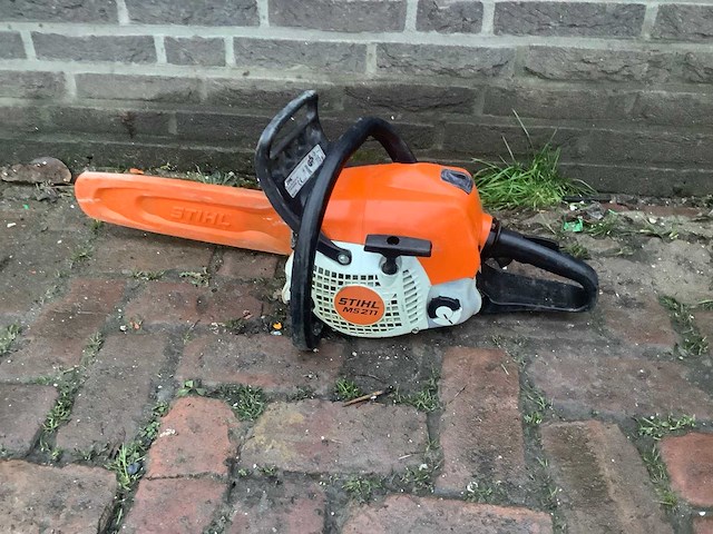 Stihl ms211 kettingzaag - afbeelding 2 van  3