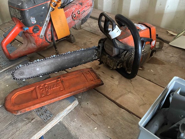Stihl ms240 kettingzaag - afbeelding 1 van  6