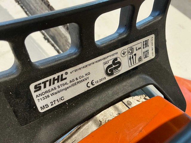 Stihl ms271 kettingzaag - afbeelding 1 van  1