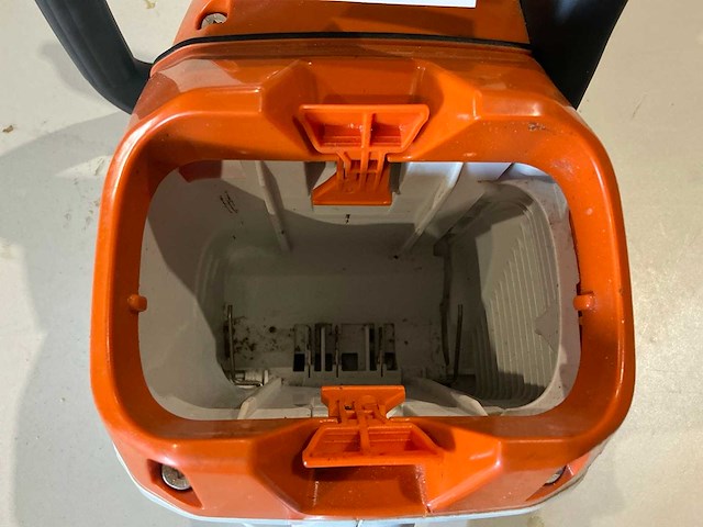 Stihl msa 220.0c kettingzaag - afbeelding 3 van  4
