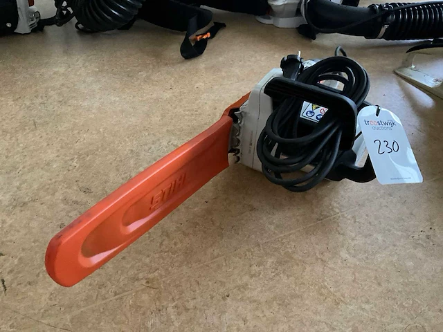 Stihl mse 210 elektrische kettingzaag - afbeelding 1 van  8