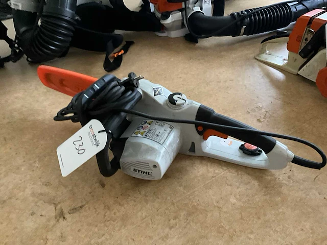 Stihl mse 210 elektrische kettingzaag - afbeelding 2 van  8