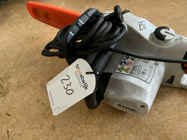 Stihl mse 210 elektrische kettingzaag - afbeelding 5 van  8