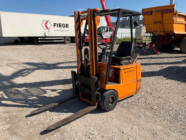 Stihl r50-12 vorkheftruck - afbeelding 1 van  17