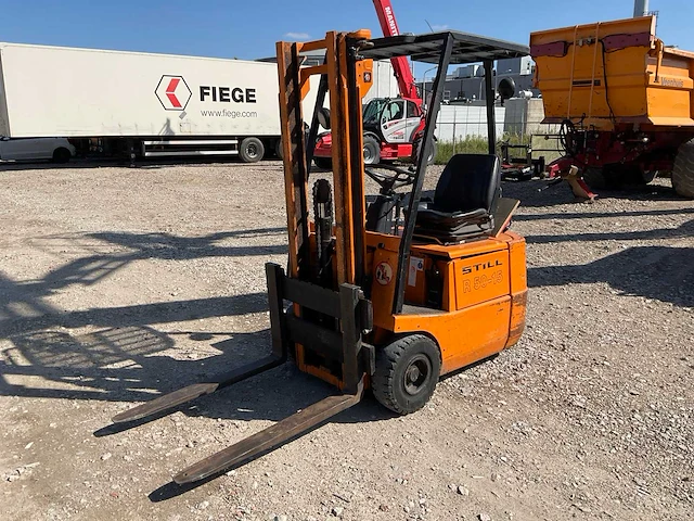 Stihl r50-12 vorkheftruck - afbeelding 1 van  17