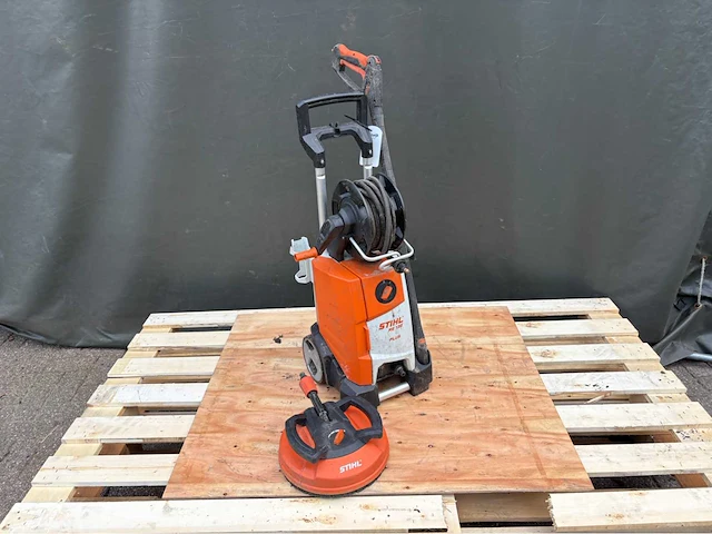 Stihl re 130 plus hogedrukreiniger + ra 110 terrasreiniger - afbeelding 1 van  2