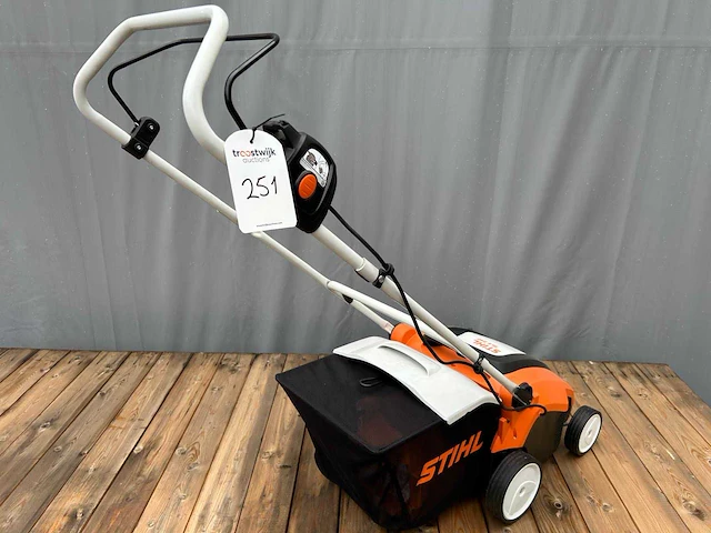 Stihl rle 240 elektische verticuteermachine - afbeelding 2 van  4
