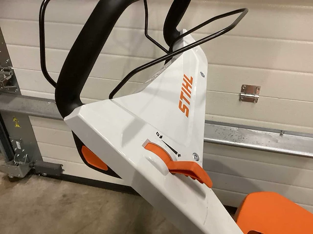 Stihl rma 443 pv accu grasmaaier ap-systeem - afbeelding 9 van  10