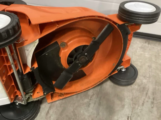 Stihl rma 443 pv accu grasmaaier ap-systeem - afbeelding 2 van  10