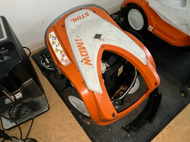 Stihl rmi 422 robotmaaier - afbeelding 2 van  6