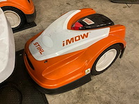 Stihl rmi 422.1 robotmaaier - afbeelding 1 van  9