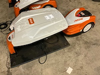 Stihl rmi 422.1 robotmaaier - afbeelding 2 van  9